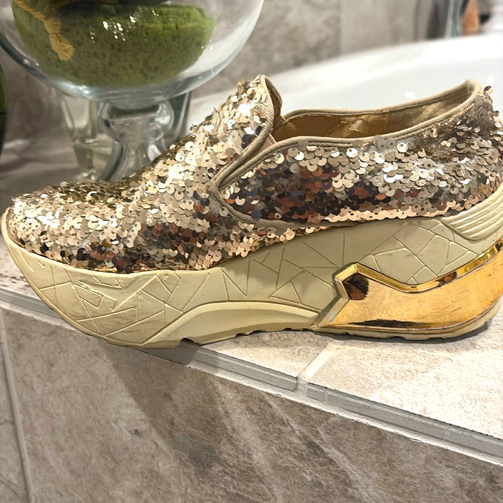 Seniorah Shoes- Gold Platform Sequin Sneakers